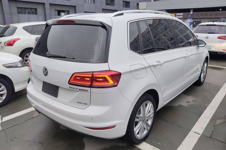 Used Volkswagen Golf Sportsvan 2018 230TSI Automatic Luxury Model Exterior 5