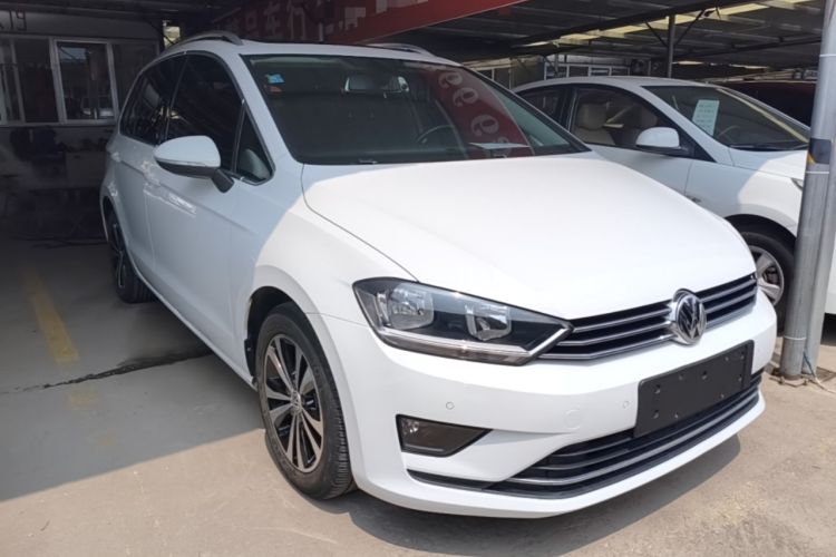 Used Volkswagen Golf Sportsvan 2018 230TSI Automatic Trend Edition Front Right 45 Deg