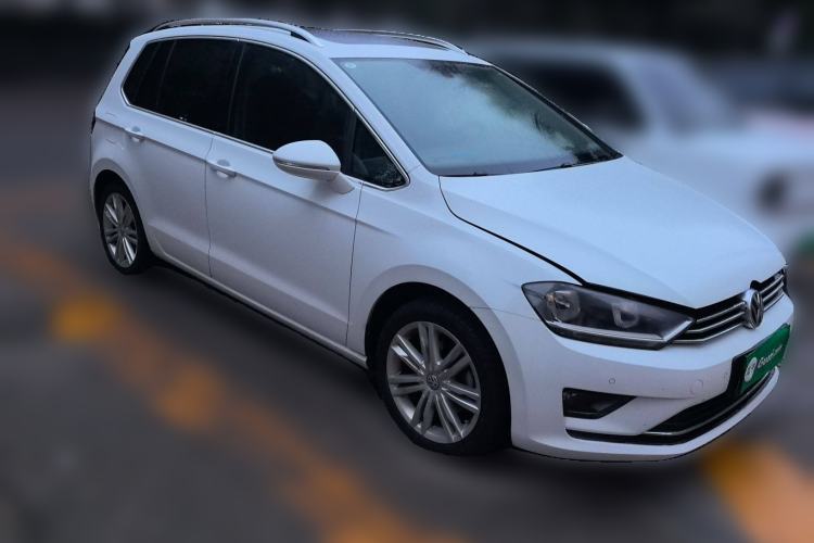 Used Volkswagen Golf Sportsvan 2018 280TSI Automatic Luxury Model Front Right 45 Deg
