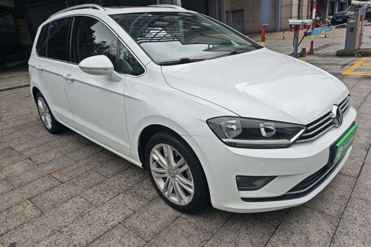 Used Volkswagen Golf Sportsvan 2018 280TSI Automatic Luxury Model Front Right 45 Deg