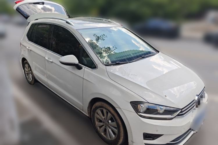 Used Volkswagen Golf Sportsvan 2018 230TSI Automatic Trend Edition Front Right 45 Deg
