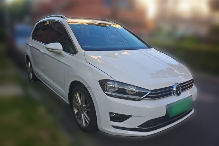 Used Volkswagen Golf Sportsvan 2018 280TSI Automatic Luxury Model Front Right 45 Deg