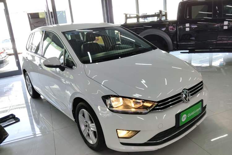 Used Volkswagen Golf Sportsvan 2018 1.6L Automatic Comfort Model Front Right 45 Deg