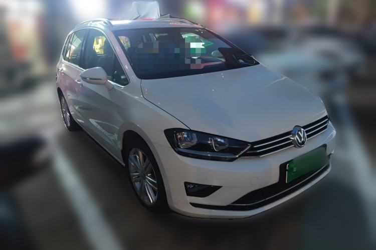 Used Volkswagen Golf Sportsvan 2018 280TSI Automatic Luxury Model Front Right 45 Deg