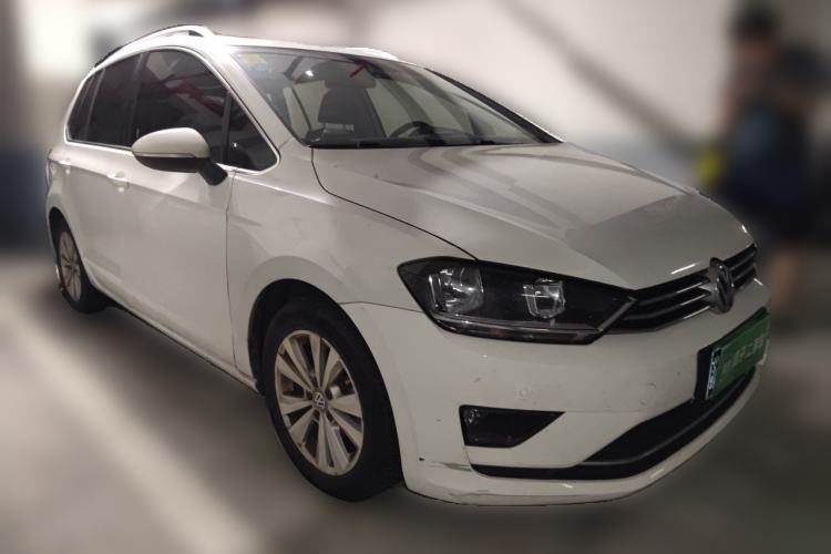 Used Volkswagen Golf Sportsvan 2018 230TSI Automatic Trend Edition Front Right 45 Deg