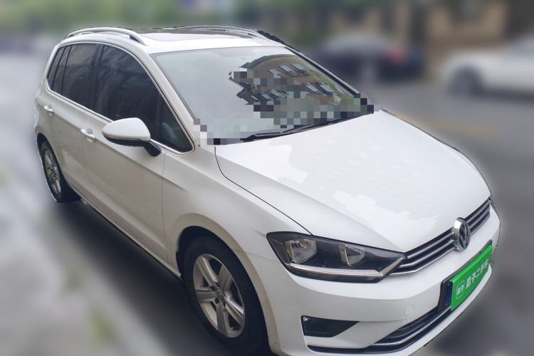 Used Volkswagen Golf Sportsvan 2018 1.6L Automatic Comfort Model Front Right 45 Deg
