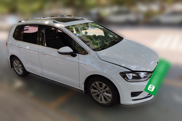 Used Volkswagen Golf Sportsvan 2018 230TSI Automatic Trend Edition Front Right 45 Deg