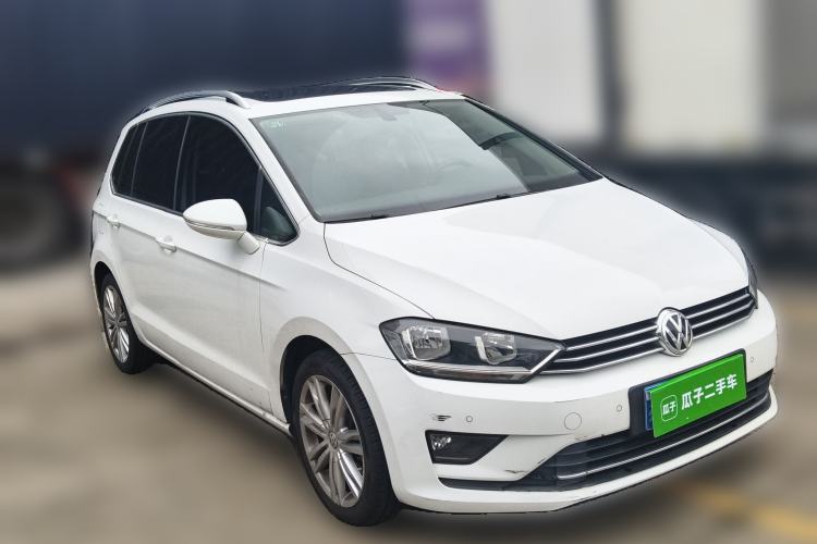 Used Volkswagen Golf Sportsvan 2018 230TSI Automatic Luxury Model Front Right 45 Deg