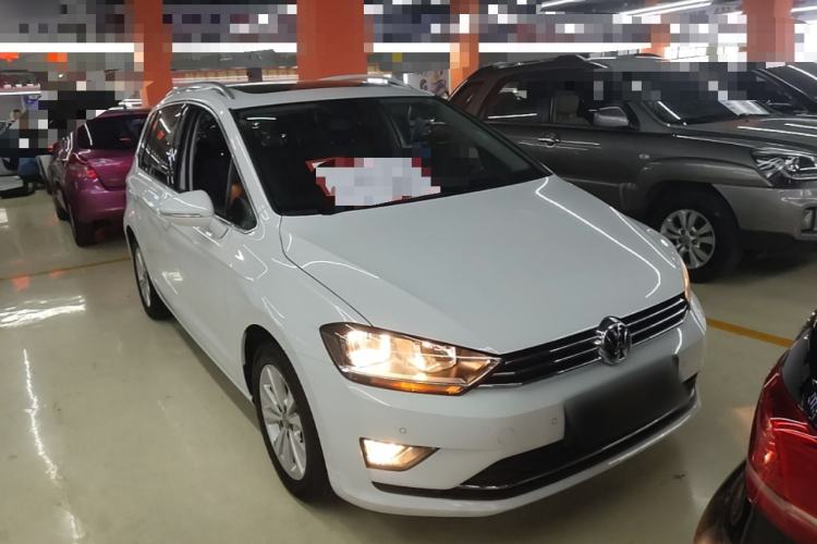 Used Volkswagen Golf Sportsvan 2018 230TSI Automatic Trend Edition Front Right 45 Deg