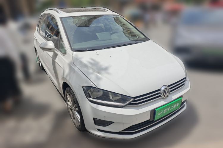 Used Volkswagen Golf Sportsvan 2018 230TSI Automatic Luxury Model Front Right 45 Deg