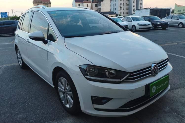 Used Volkswagen Golf Sportsvan 2018 230TSI Automatic Trend Edition Front Right 45 Deg