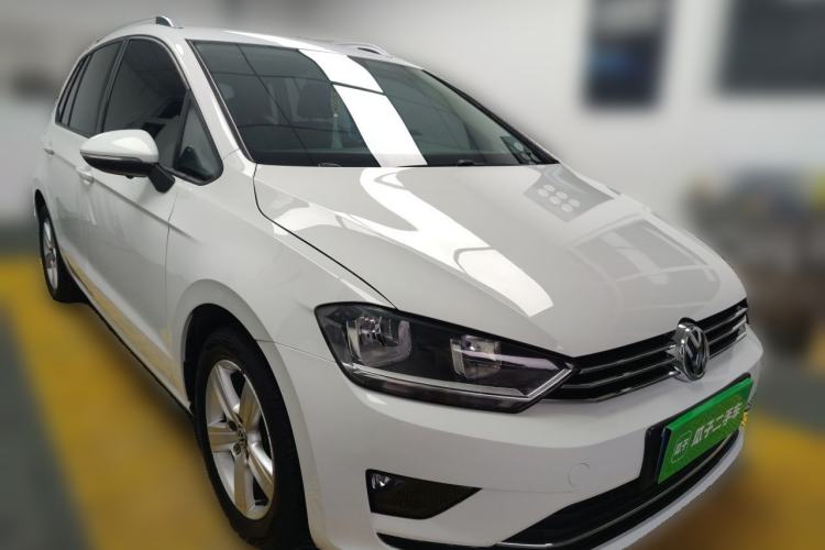 Used Volkswagen Golf Sportsvan 2018 1.6L Automatic Comfort Model Front Right 45 Deg