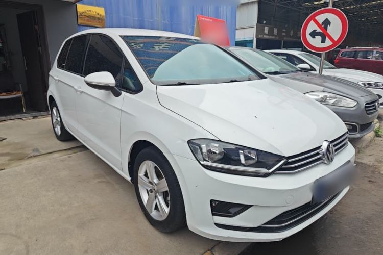 Used Volkswagen Golf Sportsvan 2018 1.6L Automatic Comfort Model Front Right 45 Deg