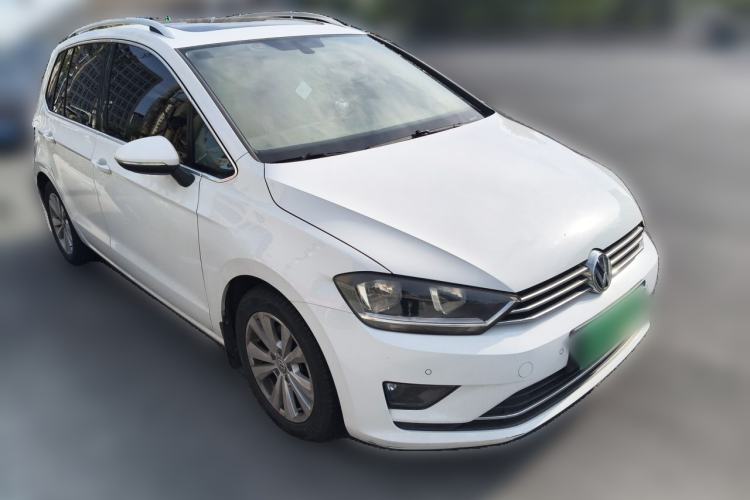 Used Volkswagen Golf Sportsvan 2018 230TSI Automatic Trend Edition Front Right 45 Deg