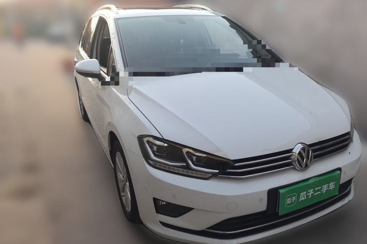 Used Volkswagen Golf Sportsvan 2018 230TSI Automatic Trend Edition Front Right 45 Deg