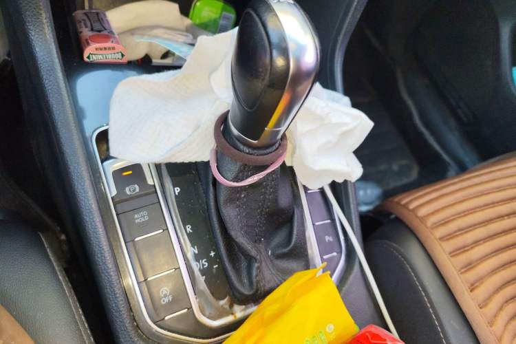 Used Volkswagen Golf Sportsvan 2018 230TSI Automatic Trend Edition Gear Lever