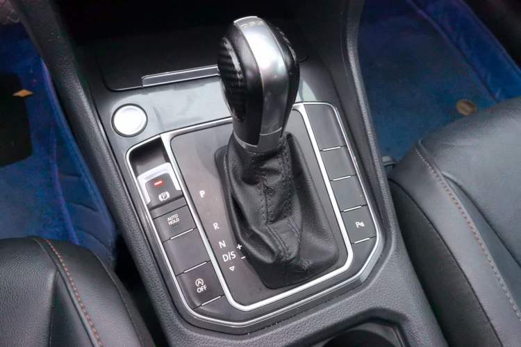Used Volkswagen Golf Sportsvan 2018 280TSI Automatic Luxury Model Gear Lever