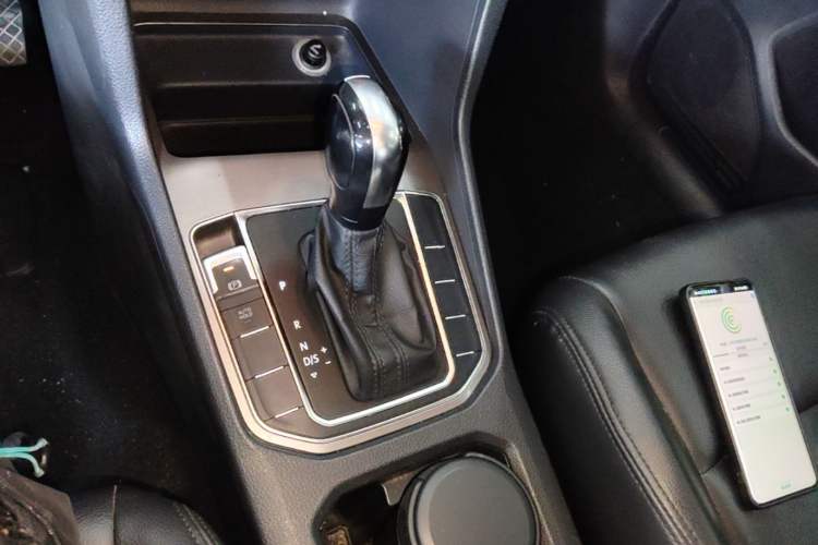 Used Volkswagen Golf Sportsvan 2018 1.6L Automatic Comfort Model Gear Lever