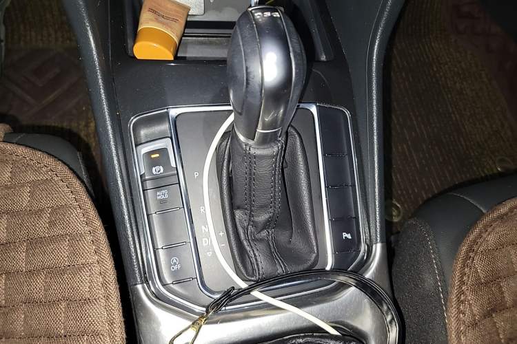 Used Volkswagen Golf Sportsvan 2018 230TSI Automatic Trend Edition Gear Lever