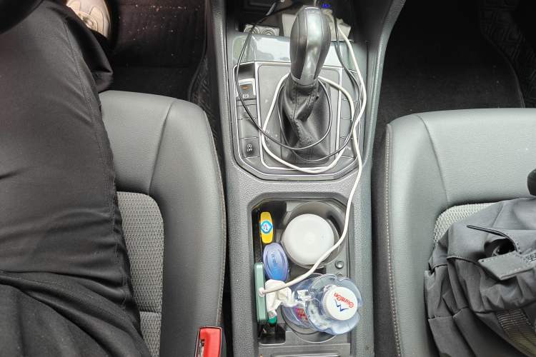 Used Volkswagen Golf Sportsvan 2018 230TSI Automatic Trend Edition Gear Lever