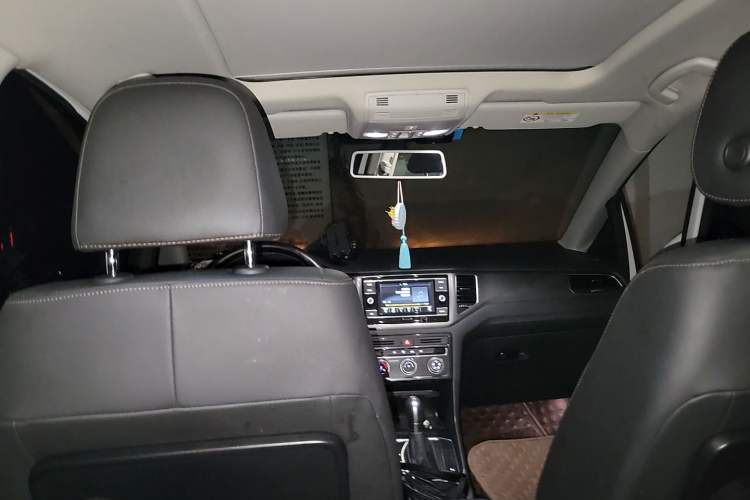 Used Volkswagen Golf Sportsvan 2018 230TSI Automatic Trend Edition Headliner