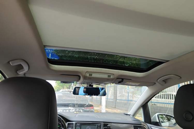 Used Volkswagen Golf Sportsvan 2018 230TSI Automatic Trend Edition Headliner