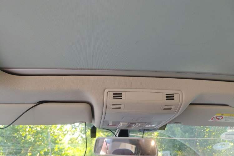 Used Volkswagen Golf Sportsvan 2018 230TSI Automatic Trend Edition Headliner