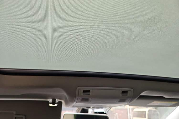 Used Volkswagen Golf Sportsvan 2018 230TSI Automatic Trend Edition Headliner