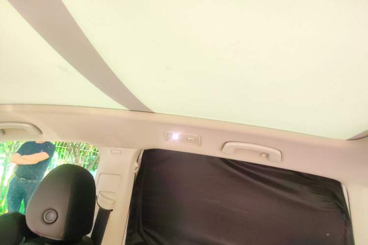 Used Volkswagen Golf Sportsvan 2018 230TSI Automatic Trend Edition Headliner