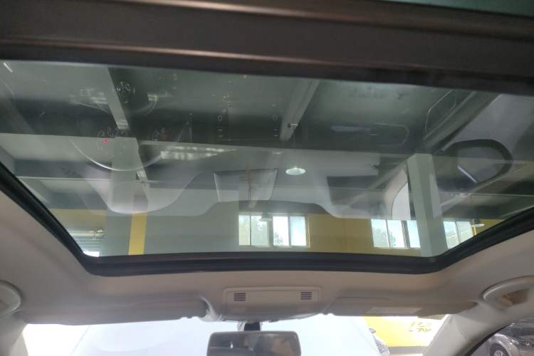 Used Volkswagen Golf Sportsvan 2018 230TSI Automatic Trend Edition Headliner