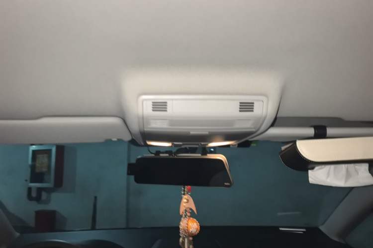 Used Volkswagen Golf Sportsvan 2018 1.6L Automatic Comfort Model Headliner