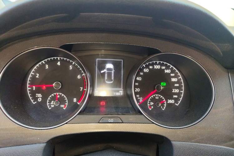 Used Volkswagen Golf Sportsvan 2018 230TSI Automatic Trend Edition Instrument Cluster