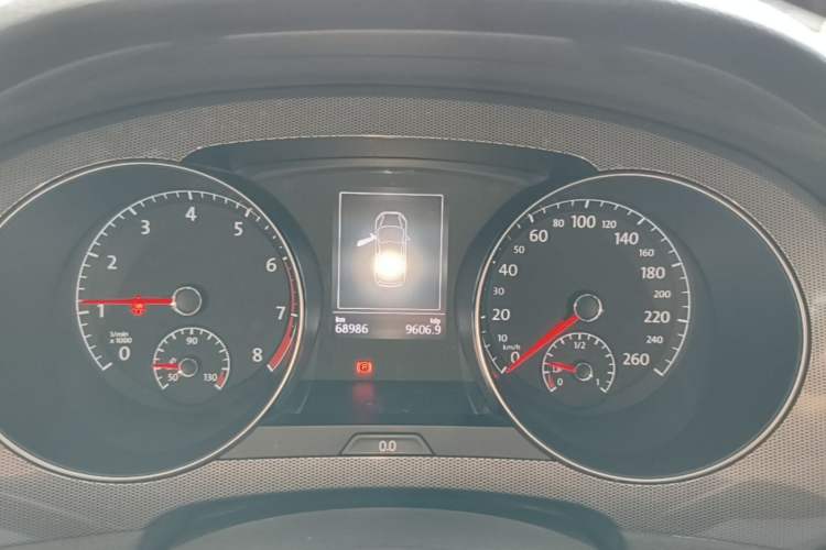 Used Volkswagen Golf Sportsvan 2018 230TSI Automatic Trend Edition Instrument Cluster
