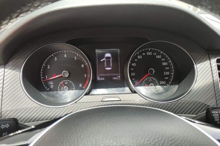 Used Volkswagen Golf Sportsvan 2018 230TSI Automatic Luxury Model Instrument Cluster