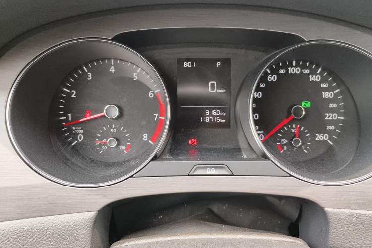 Used Volkswagen Golf Sportsvan 2018 1.6L Automatic Comfort Model Instrument Cluster