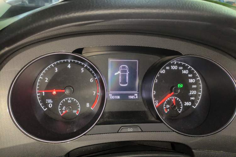 Used Volkswagen Golf Sportsvan 2018 230TSI Automatic Trend Edition Instrument Cluster