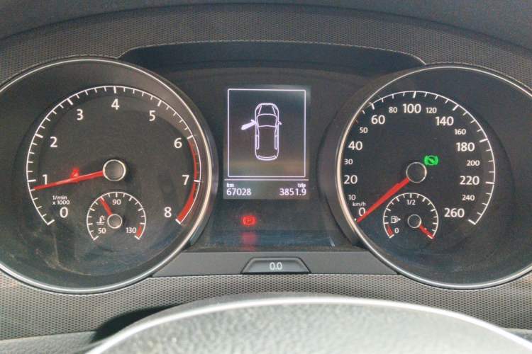 Used Volkswagen Golf Sportsvan 2018 230TSI Automatic Trend Edition Instrument Cluster