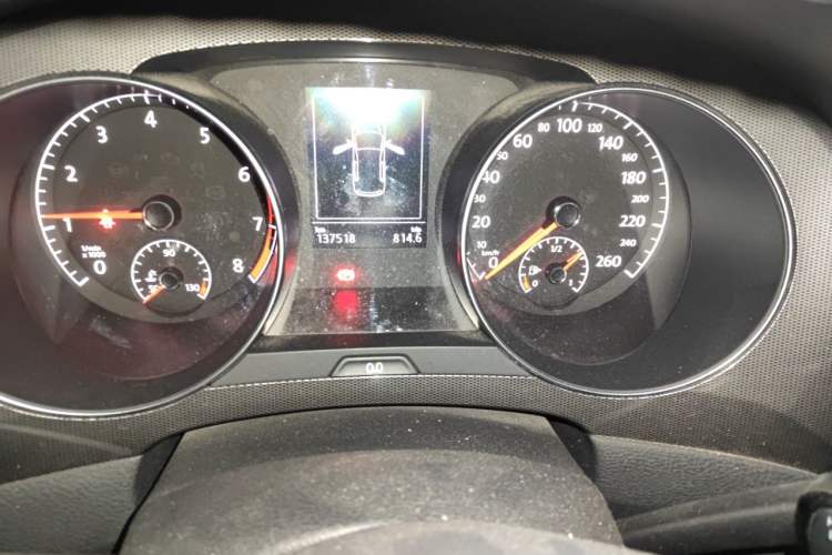 Used Volkswagen Golf Sportsvan 2018 230TSI Automatic Trend Edition Instrument Cluster