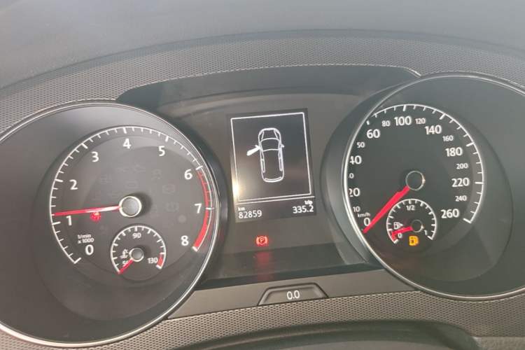 Used Volkswagen Golf Sportsvan 2018 230TSI Automatic Trend Edition Instrument Cluster