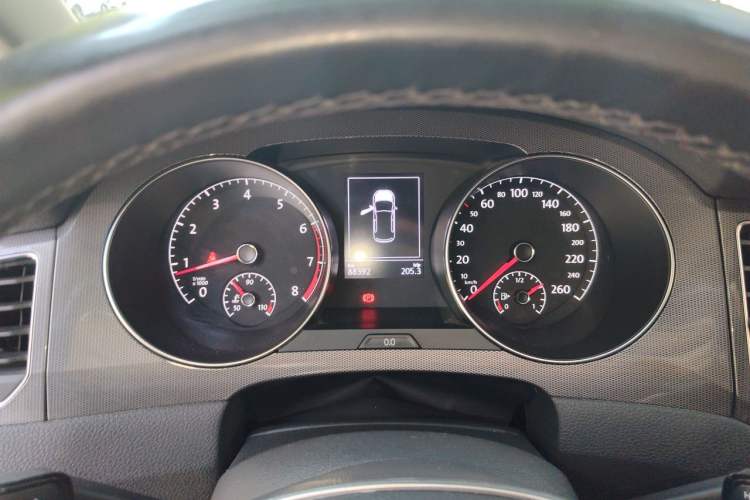 Used Volkswagen Golf Sportsvan 2018 230TSI Automatic Trend Edition Instrument Cluster