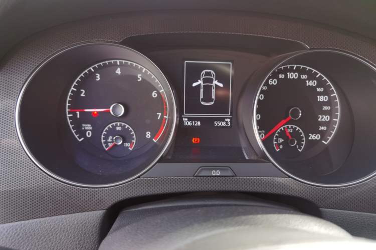 Used Volkswagen Golf Sportsvan 2018 230TSI Automatic Trend Edition Instrument Cluster