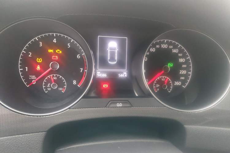 Used Volkswagen Golf Sportsvan 2018 230TSI Automatic Trend Edition Instrument Cluster
