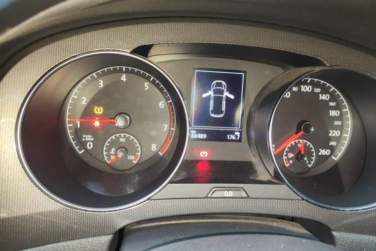 Used Volkswagen Golf Sportsvan 2018 230TSI Automatic Trend Edition Instrument Cluster
