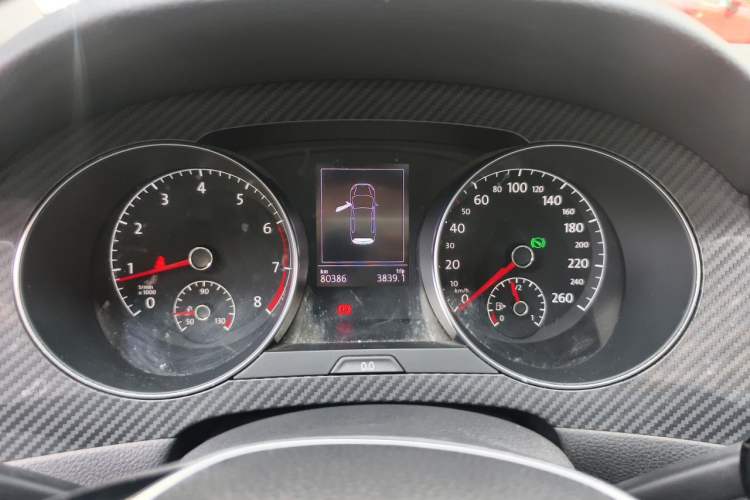 Used Volkswagen Golf Sportsvan 2018 230TSI Automatic Luxury Model Instrument Cluster