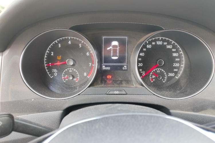 Used Volkswagen Golf Sportsvan 2018 230TSI Manual Entry-Level Model Instrument Cluster
