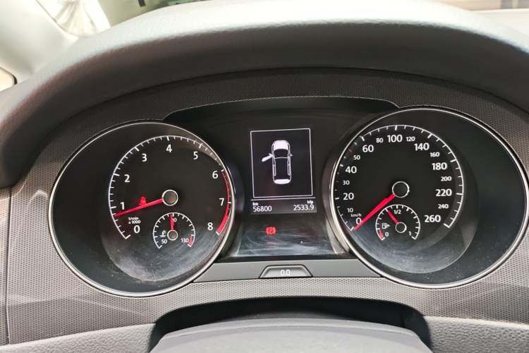 Used Volkswagen Golf Sportsvan 2018 230TSI Automatic Trend Edition Instrument Cluster