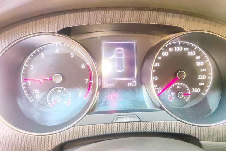 Used Volkswagen Golf Sportsvan 2018 230TSI Automatic Trend Edition Instrument Cluster