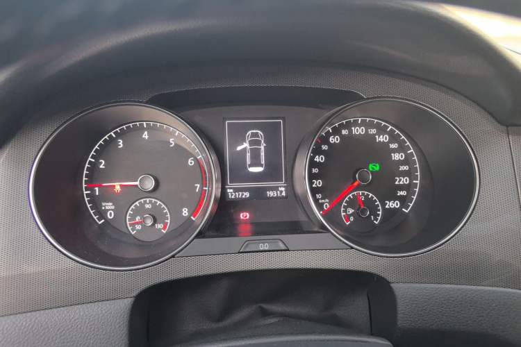 Used Volkswagen Golf Sportsvan 2018 230TSI Automatic Trend Edition Instrument Cluster