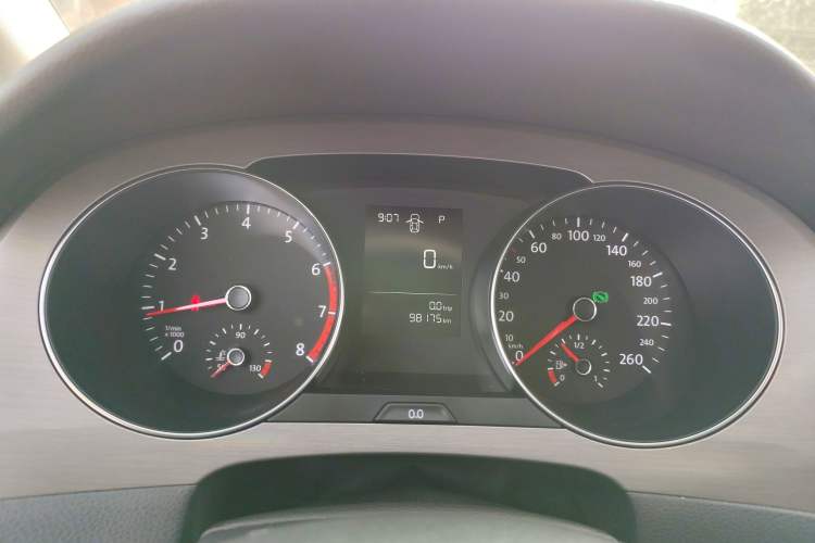 Used Volkswagen Golf Sportsvan 2018 1.6L Automatic Comfort Model Instrument Cluster