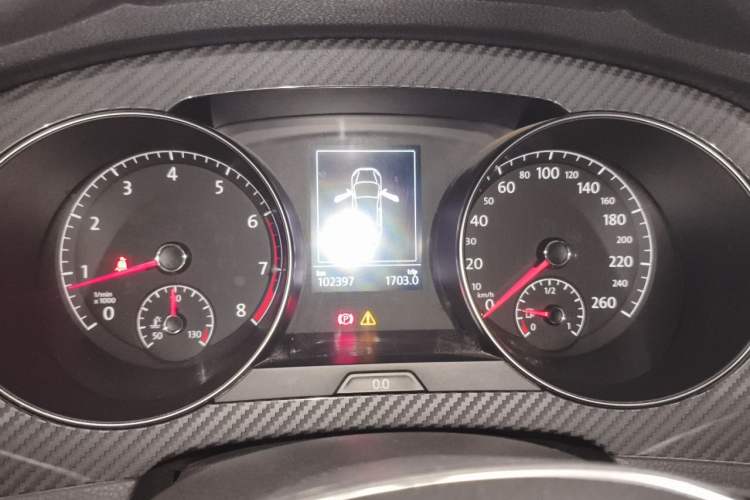 Used Volkswagen Golf Sportsvan 2018 230TSI Automatic Luxury Model Instrument Cluster